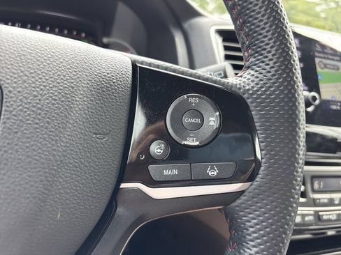 Used 2025 Honda Passport Black Edition image 35