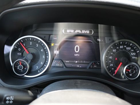 New 2026 RAM 1500 Laramie AWD/4WD image 29