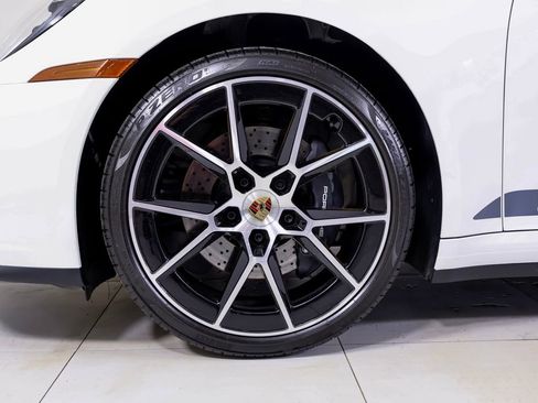 Certified 2025 Porsche 911 Carrera T RWD image 30