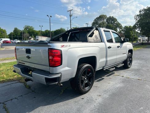 Used 2017 Chevrolet Silverado 1500 LT w/ Redline Edition AWD/4WD image 5