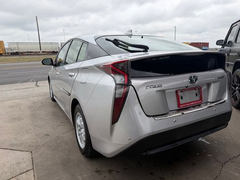 Used 2018 Toyota Prius Two w/ Prius Two Safety Plus Package image 40
