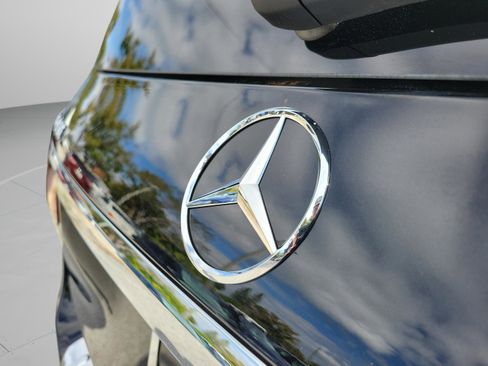Certified 2025 Mercedes-Benz GLS 450 4MATIC image 32