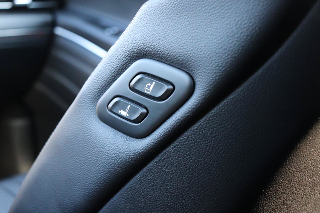 Used 2025 Genesis GV80 2.5T Standard AWD/4WD image 22