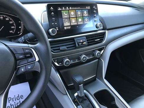 Used 2019 Honda Accord EX image 17