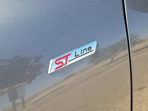 Used 2023 Ford Escape ST-Line FWD image 11