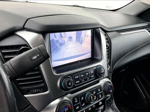 Used 2020 Chevrolet Suburban LT image 31