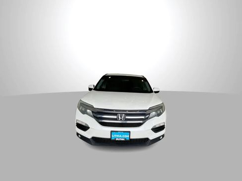 Used 2017 Honda Pilot EX image 3