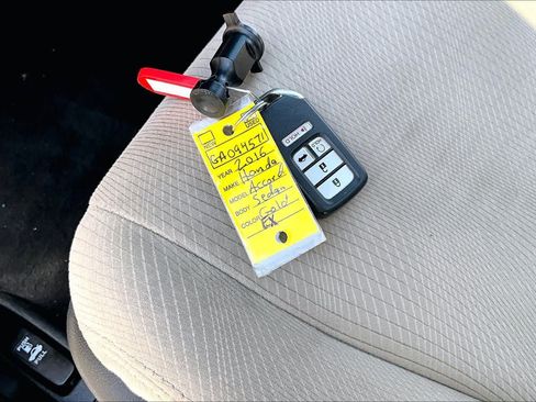 Used 2016 Honda Accord EX image 15