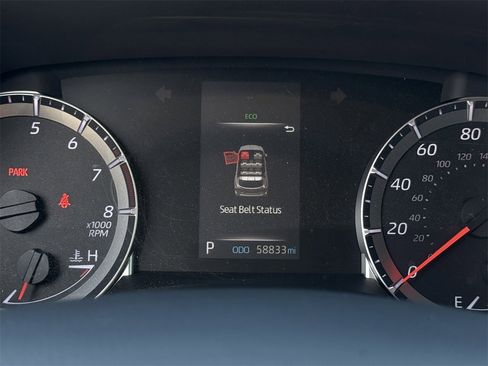 Used 2020 Toyota Highlander LE image 16