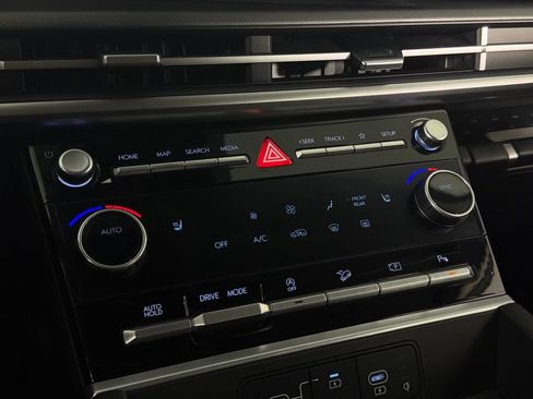 Used 2025 Hyundai Santa Fe SEL image 16