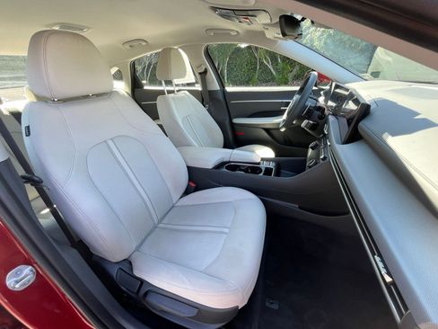 Used 2025 Hyundai Sonata SEL FWD image 36