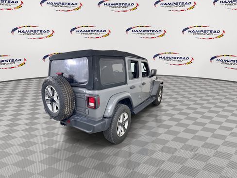 Used 2020 Jeep Wrangler Unlimited Sahara AWD/4WD image 8