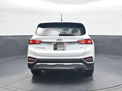 Used 2019 Hyundai Santa Fe SE w/ Cargo Package image 6