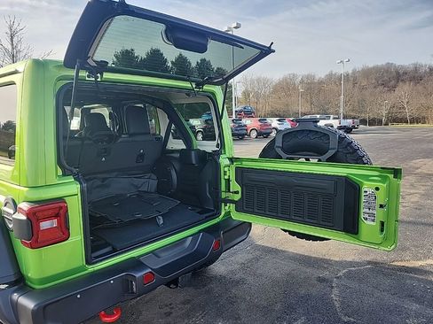 New 2026 Jeep Wrangler Rubicon w/ Technology Group image 17