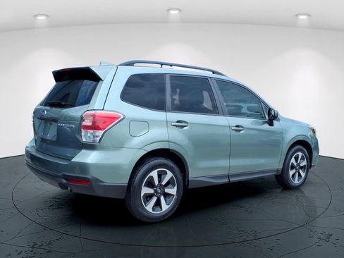 Used 2018 Subaru Forester 2.5i Premium w/ All-Weather Package AWD/4WD image 3