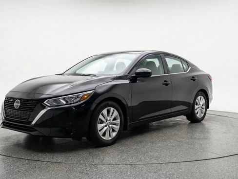 Used 2025 Nissan Sentra S FWD image 3