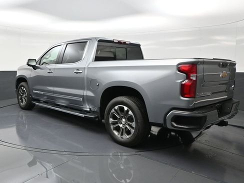 Used 2025 Chevrolet Silverado 1500 High Country image 3
