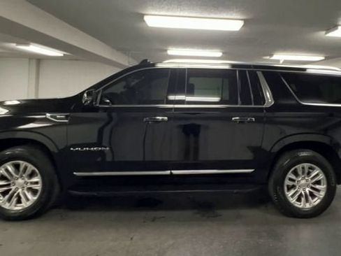 Certified 2021 GMC Yukon XL SLT w/ SLT Premium Package AWD/4WD image 5