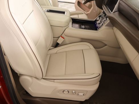 Used 2024 GMC Yukon Denali w/ Max Trailering Package image 13