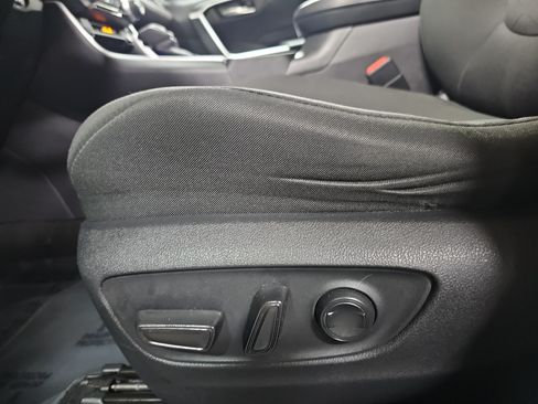 Used 2023 Toyota RAV4 XLE w/ Convenience Package FWD image 30