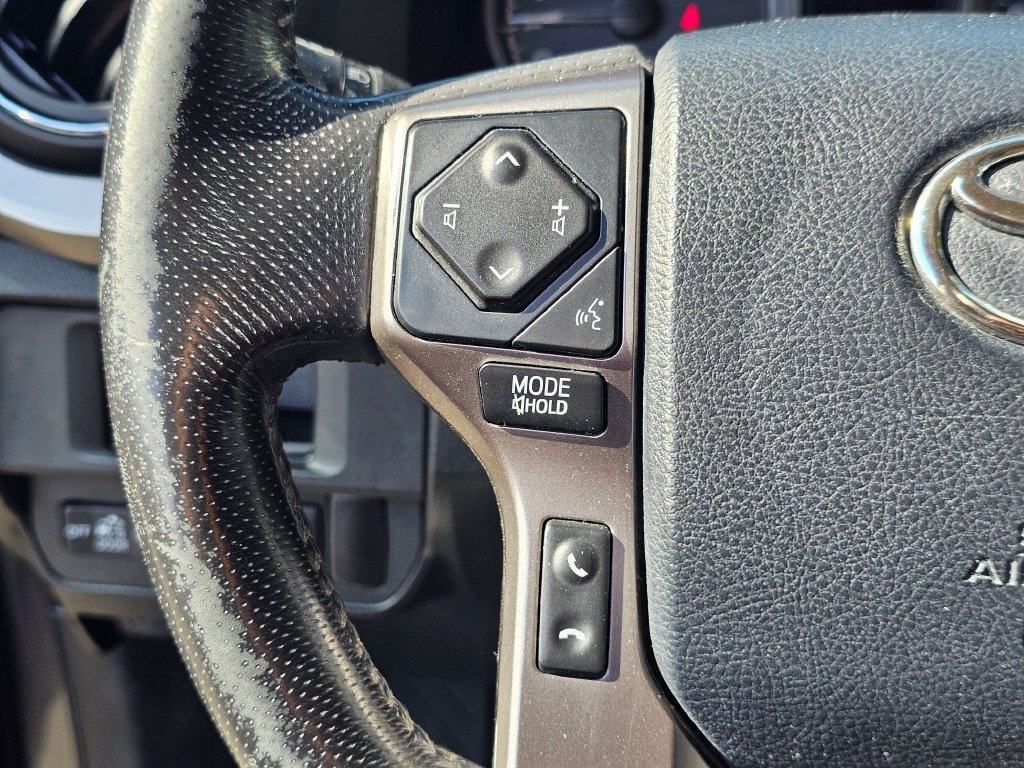 Used 2019 Toyota Tacoma SR5 AWD/4WD image 28