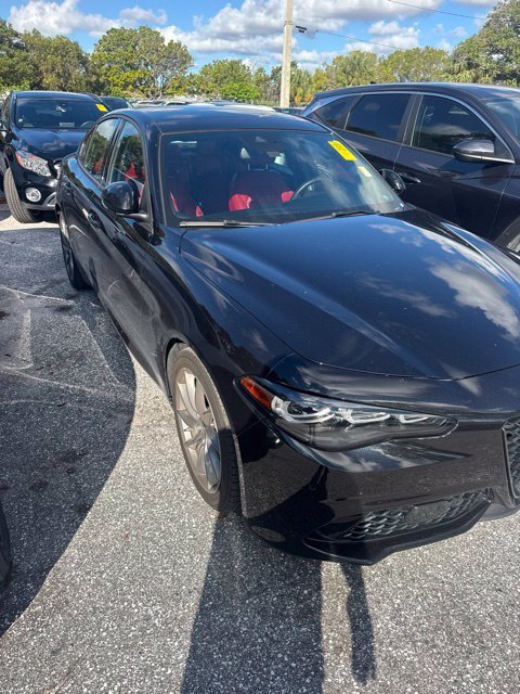 Used 2024 Alfa Romeo Giulia Sprint RWD image 1