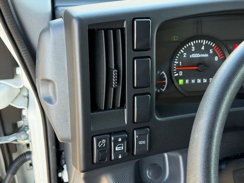 New 2024 Chevrolet Low Cab Forward image 26