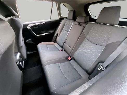 Used 2024 Toyota RAV4 XLE FWD image 20