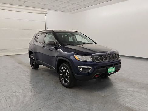 Used 2019 Jeep Compass Trailhawk image 1