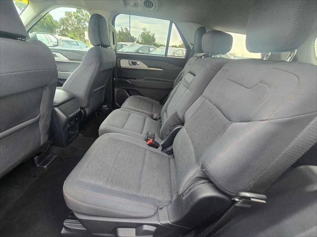 Used 2025 Ford Explorer Active RWD image 20