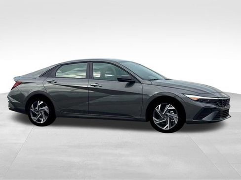 New 2025 Hyundai Elantra Sport image 10