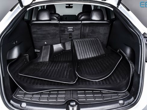 Used 2022 Tesla Model Y Performance image 12