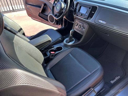 Used 2015 Volkswagen Beetle 1.8T image 9