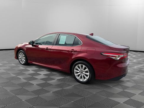 Used 2019 Toyota Camry LE image 5