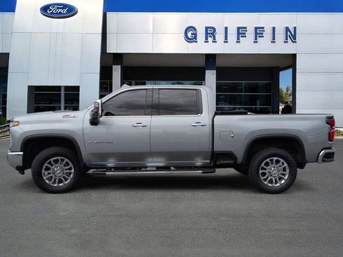 Used 2024 Chevrolet Silverado 2500 LTZ w/ LTZ Convenience Package AWD/4WD image 10