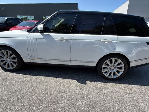 Used 2017 Land Rover Range Rover Supercharged AWD/4WD image 11