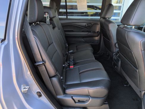 Certified 2023 Honda Passport TrailSport image 31