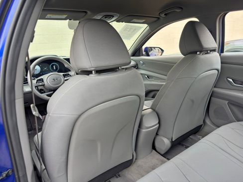 Used 2023 Hyundai Elantra SEL w/ Convenience Package FWD image 32
