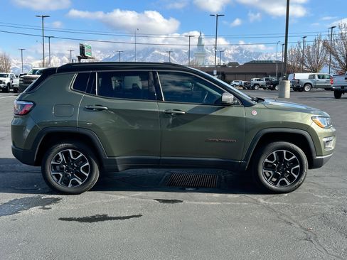 Used 2019 Jeep Compass Trailhawk image 7