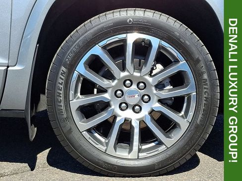 Certified 2023 GMC Acadia Denali w/ Denali Technology Package AWD/4WD image 8