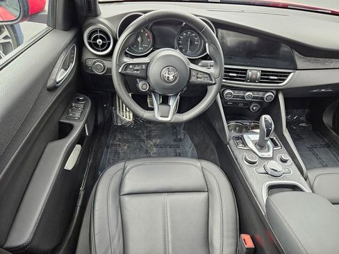Used 2022 Alfa Romeo Giulia Sprint image 11