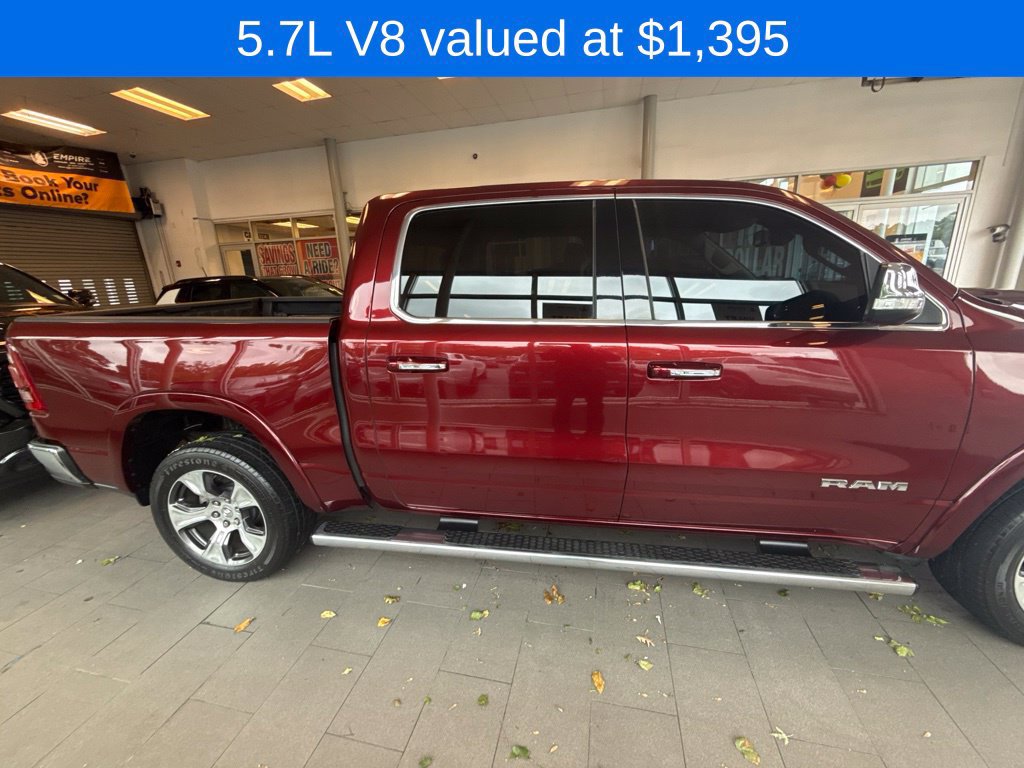 Used 2019 RAM 1500 Laramie AWD/4WD image 3