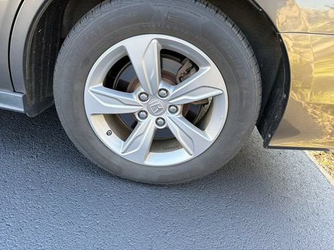 Used 2019 Honda Odyssey EX image 27