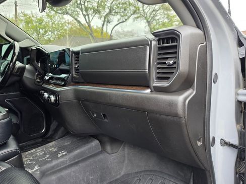 Used 2024 GMC Sierra 2500 SLE w/ SLE Value Package; AWD/4WD image 51
