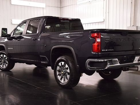 Used 2024 Chevrolet Silverado 2500 LT w/ All Star Edition AWD/4WD image 5
