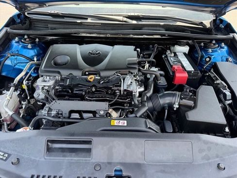 Used 2019 Toyota Camry XSE FWD image 18