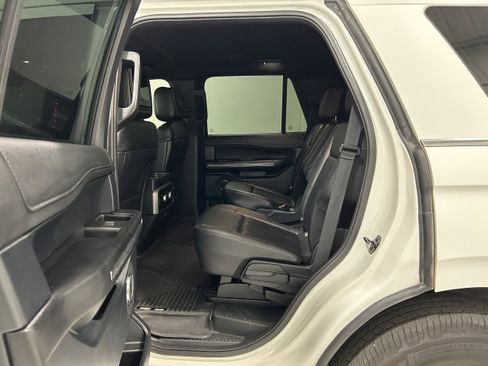 Used 2021 Ford Expedition XLT AWD/4WD image 26