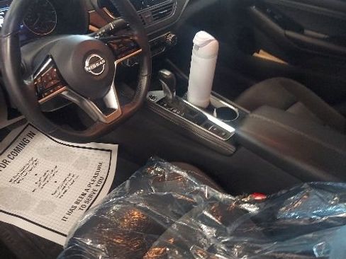 Used 2023 Nissan Altima 2.5 SV w/ SV Premium Package AWD/4WD image 11