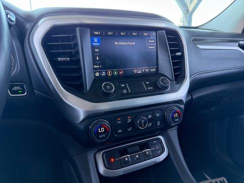Used 2023 GMC Acadia SLT AWD/4WD image 16