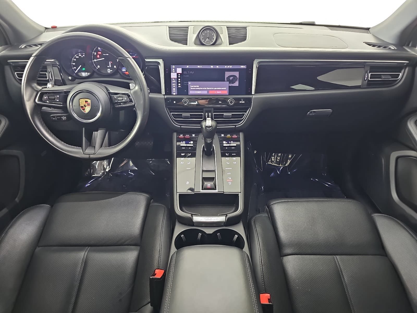 Used 2022 Porsche Macan w/ Premium Package Plus AWD/4WD image 11